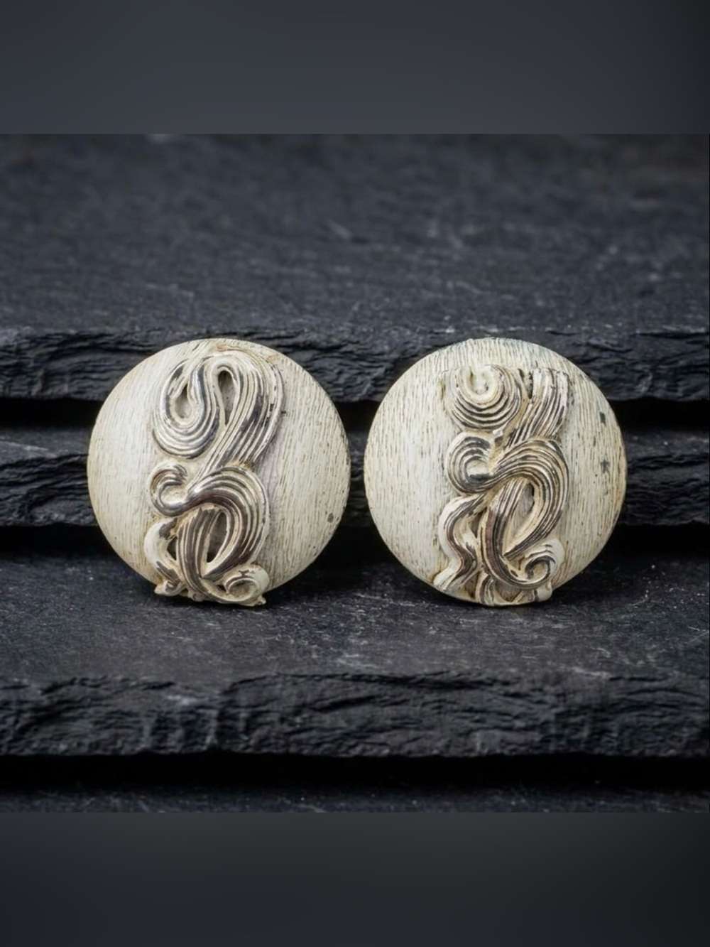 Vintage 60s Cream Enamel Textured Silver Tone Abstract Scroll Dome Clip Earrings
